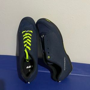 Garneau Athletic Shoes - Size 44